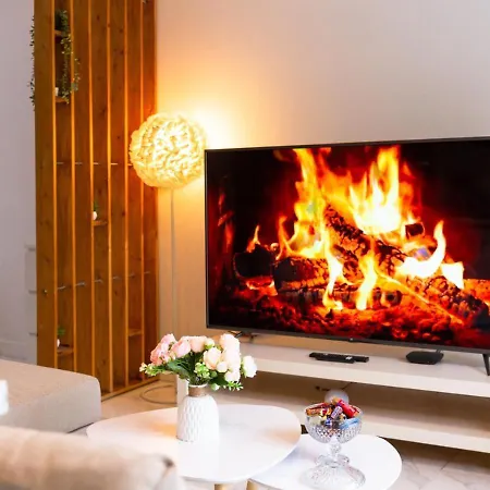 Evasion Urbaine Cozy Avec Terrasse Et Parking, A 10 Minutes De Paris Gare Du Nord Apartamento Montmagny