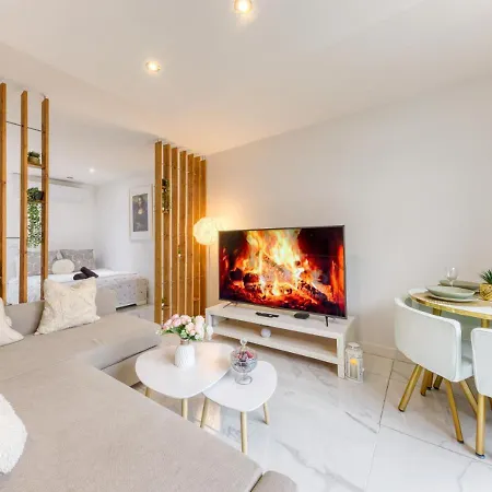 Evasion Urbaine Cozy Avec Terrasse Et Parking, A 10 Minutes De Paris Gare Du Nord * Montmagny